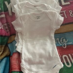 Gerber Classic White Short Sleeve Bodysuits